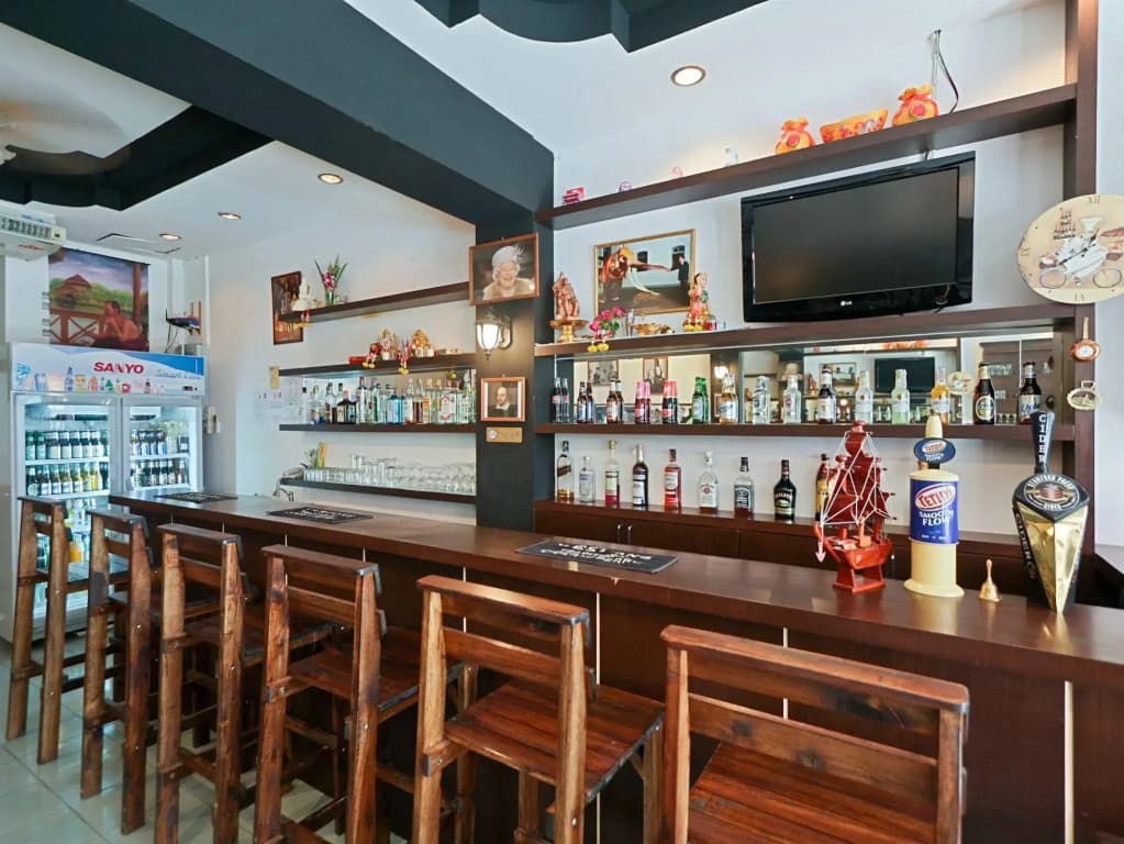 Stanley's Guesthouse - photo 18