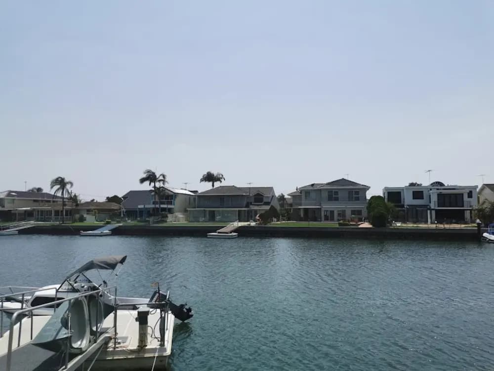 Serviced Waterfront Whole Villa Sydney - photo 43