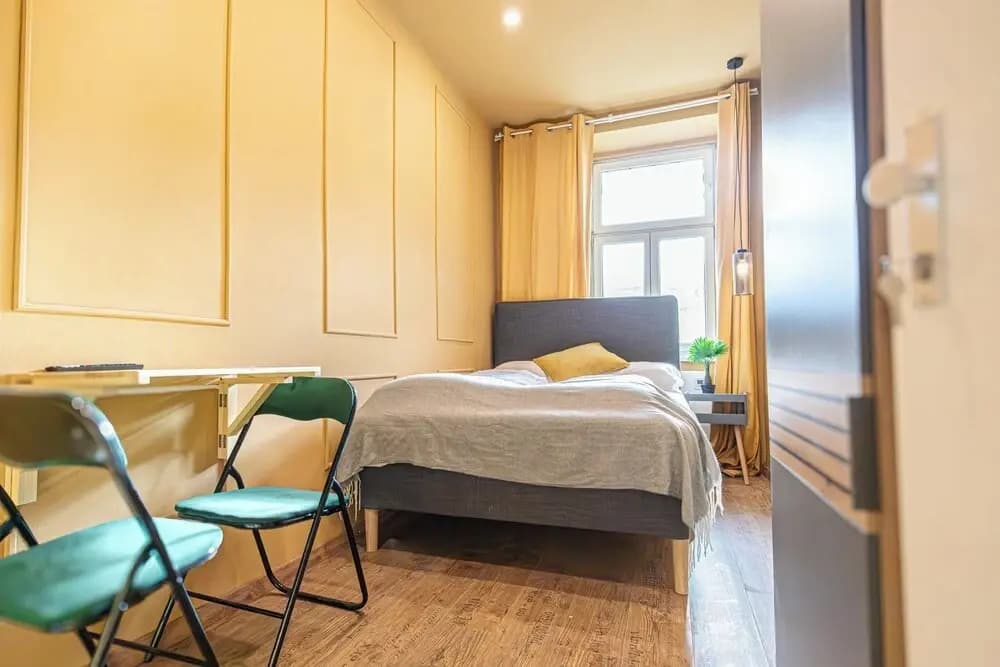 Group Friendly 4BR Near Westbahnhof - photo 2