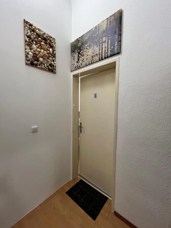Affordable 3BR shared Apt. near Meidling - photo 8