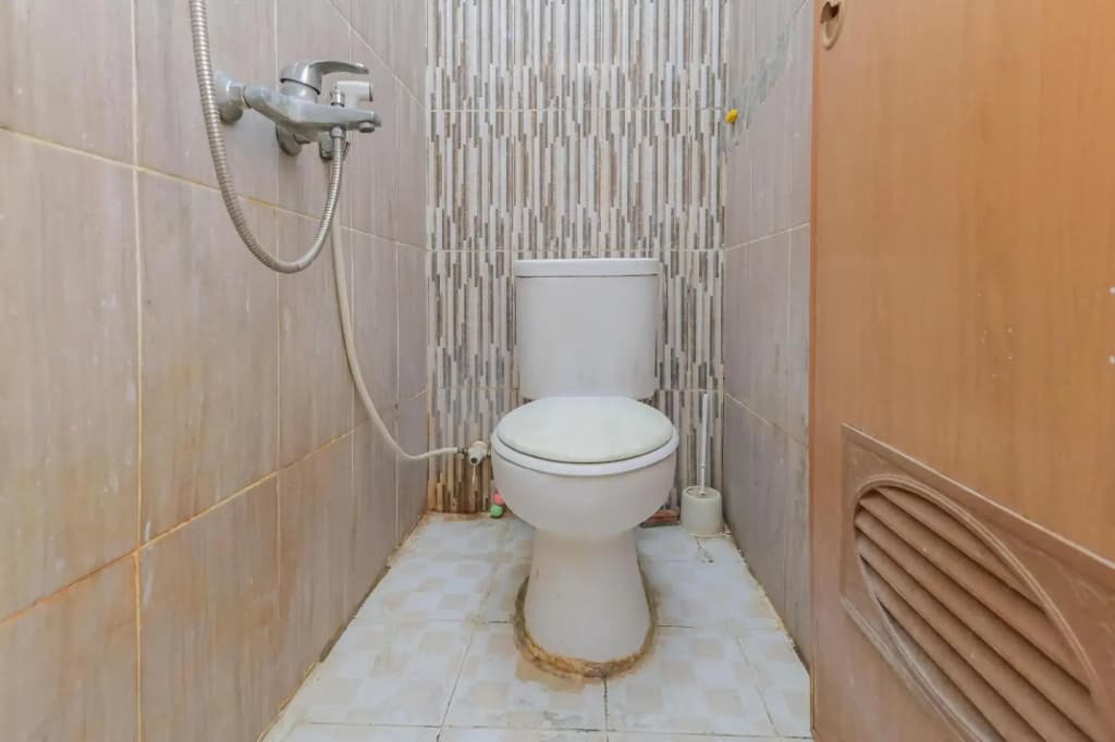 Wisma Basco Syariah by OYO Rooms - photo 20