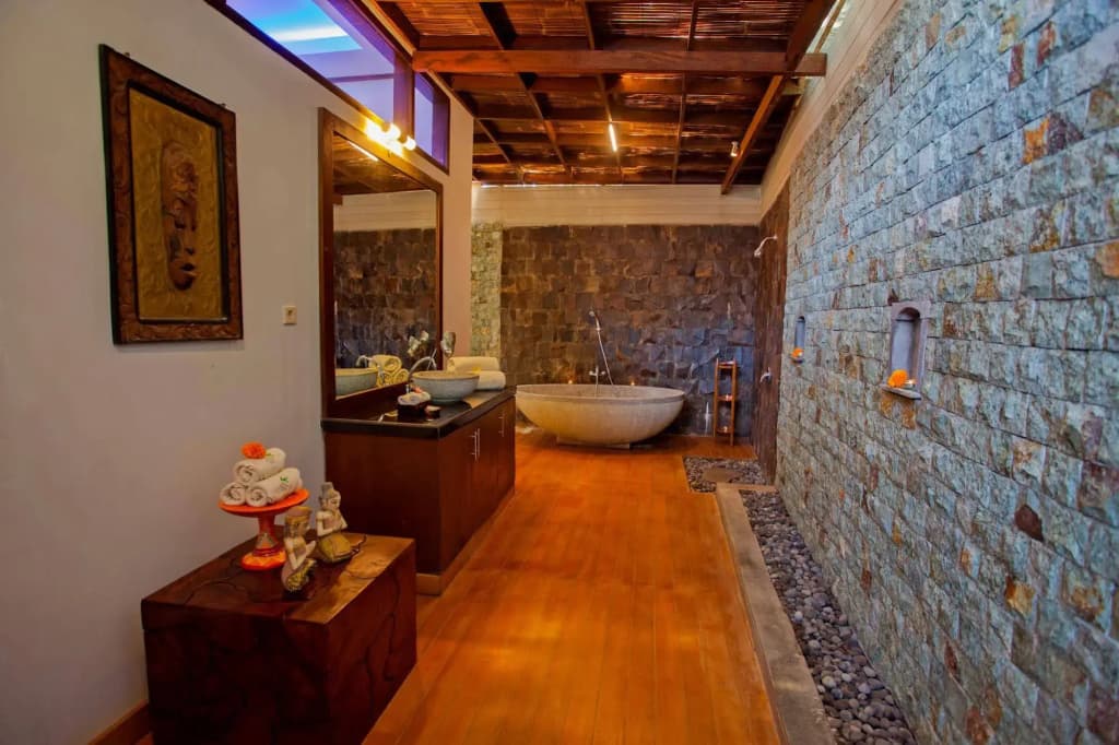Ubud Raya Hotel - photo 24