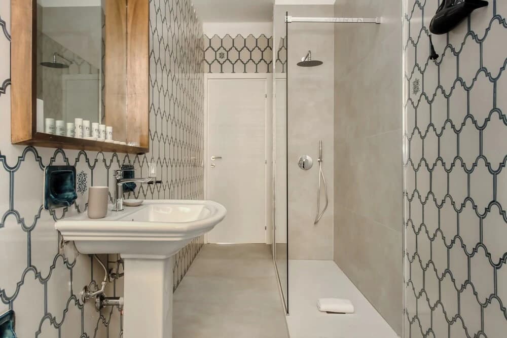 Beautiful apt with 2 balconies - photo 9
