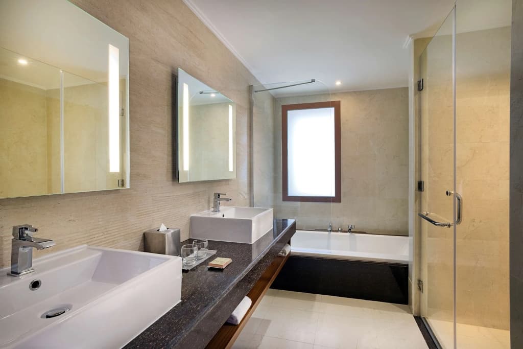 DoubleTree by Hilton Resort & Spa Marjan Island - photo 11