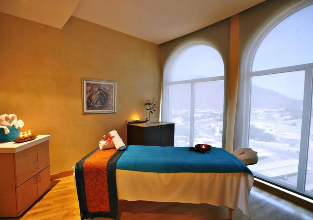 Oceanic Khorfakkan Resort And Spa - photo 23