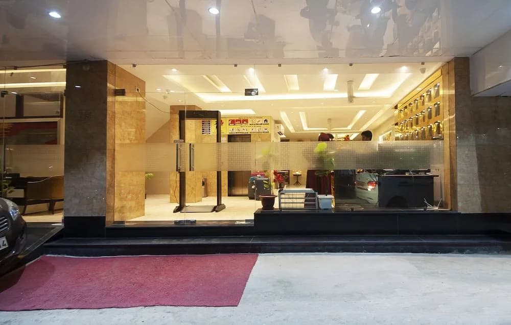 Hotel Urban Luxury - main photo