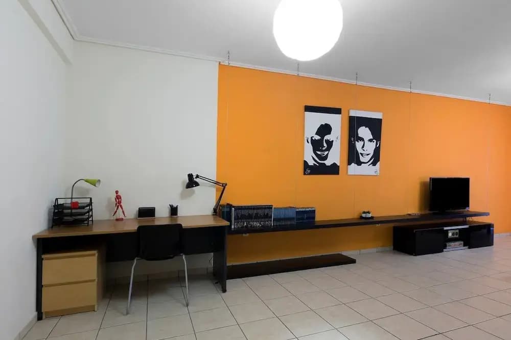Spacious 2 Bedroom Apartment In Thessio - photo 12