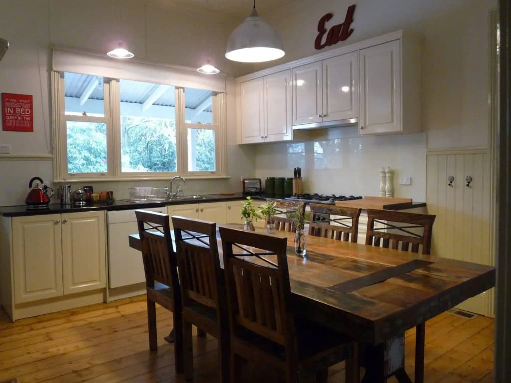 Brentwood Accommodation - photo 19