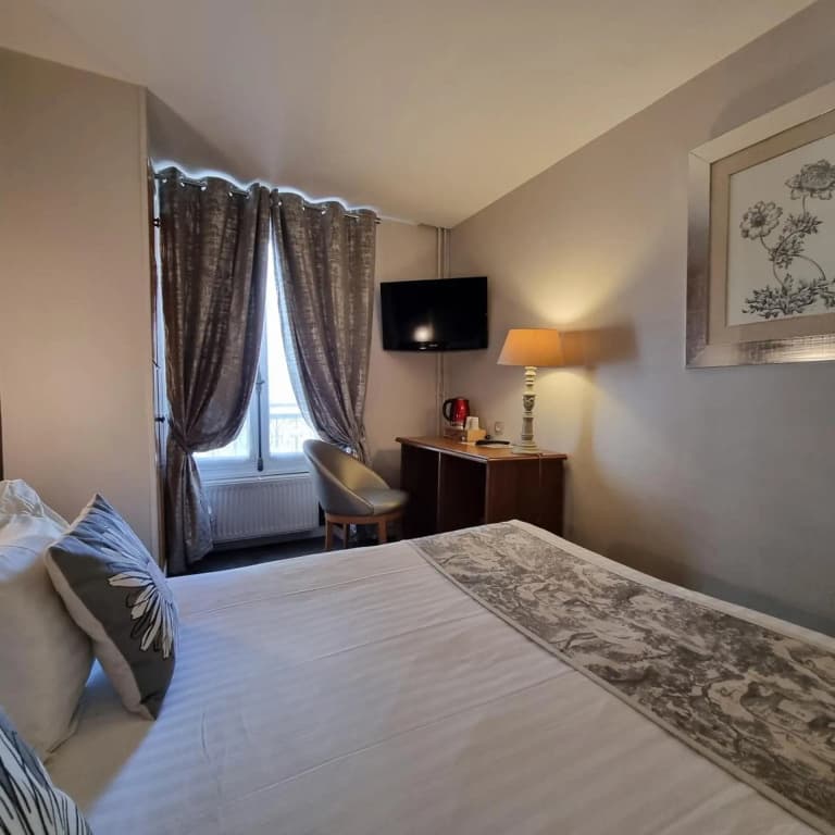 France Eiffel Hotel - photo 37