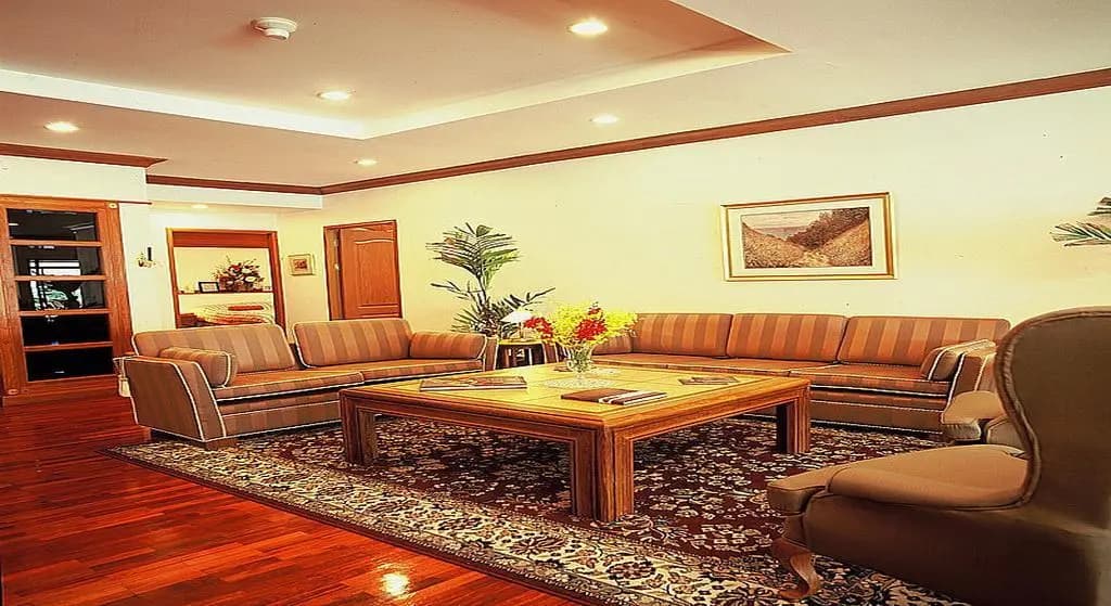 M G Mansion - main photo