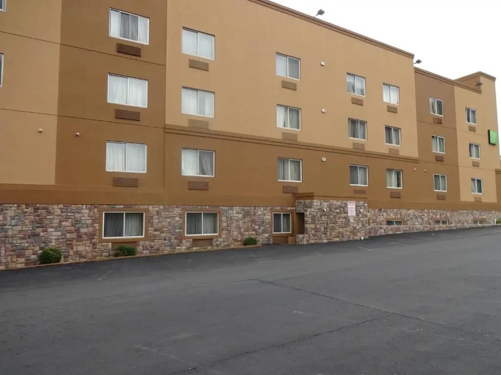 Sheridan Hotel - photo 1