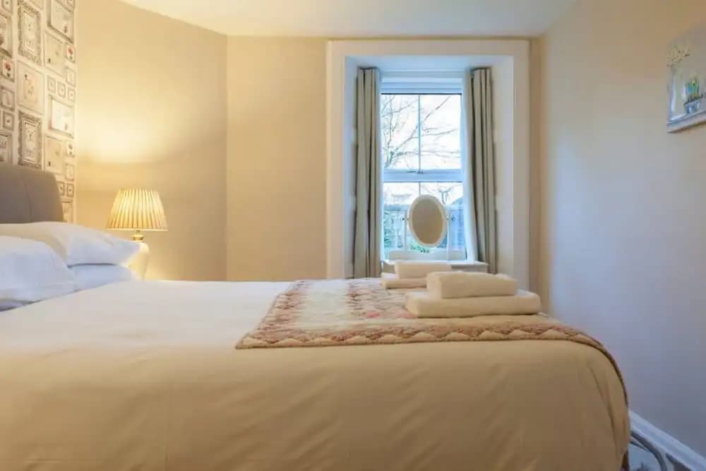 1 Bedroom Flat In Edinburgh - photo 2