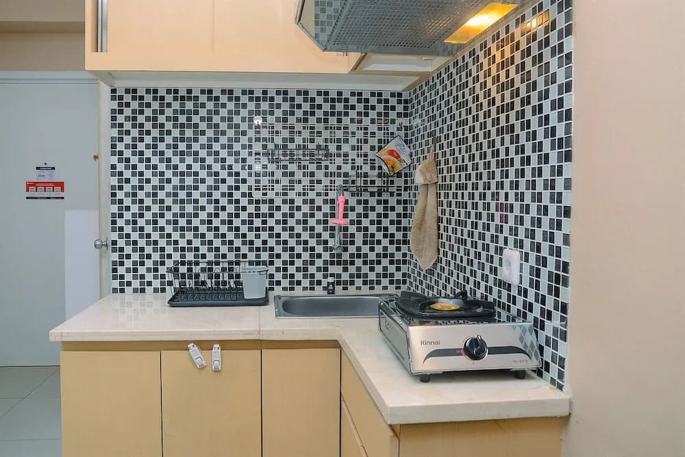 Furnished Green Pramuka City 2BR Apartment near Mall - photo 15