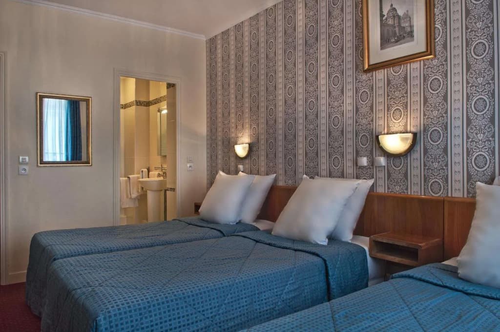 Hotel La Vieille France - photo 4