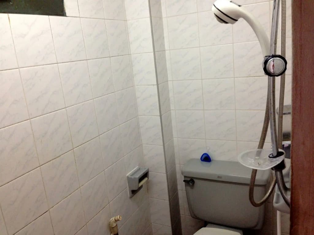 曼谷背包客客栈(The Backpacker Guesthouse Bangkok) - photo 9