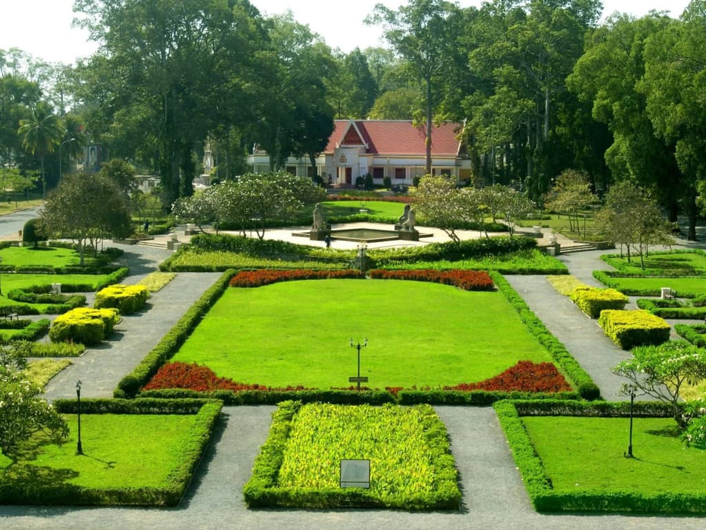 Raffles Grand Hotel d'Angkor - photo 15