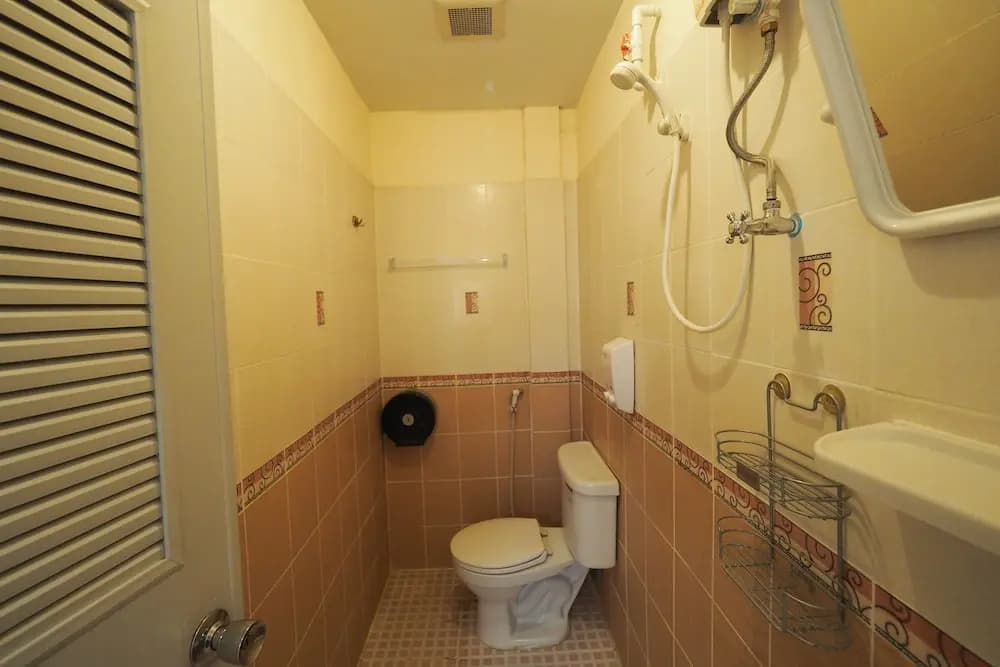 Honey House 1 - photo 7