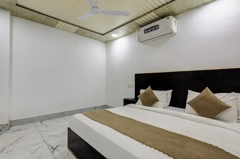 Mauryan Signature hotel Devli Khanpur - photo 4