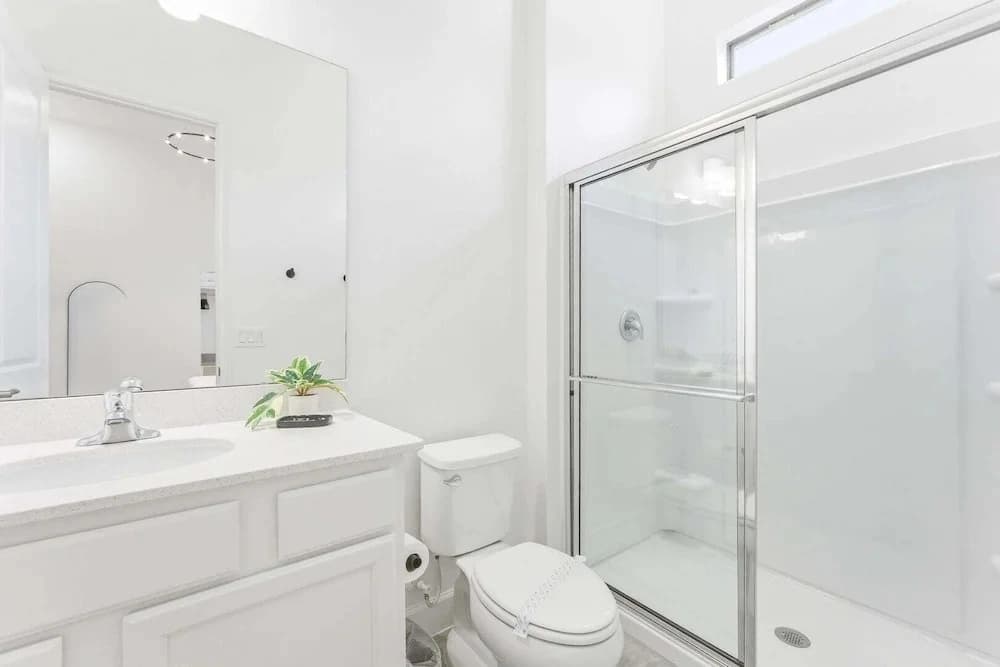 Paradiso's Luxurious New Home w 15 Ensuites - photo 11