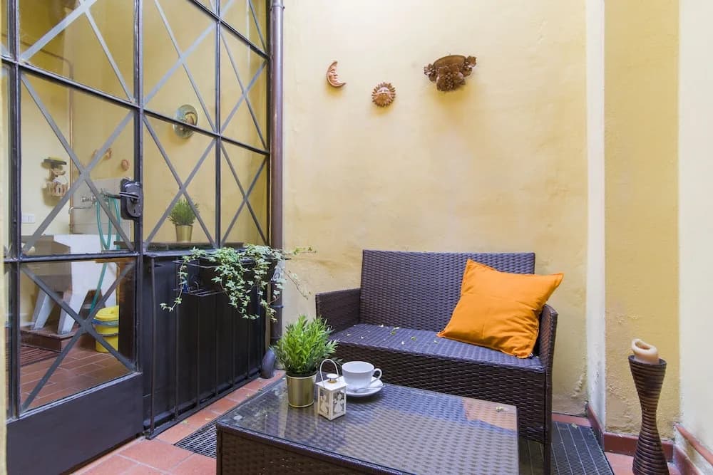 Florence Ariento Romantic Apartment - photo 12