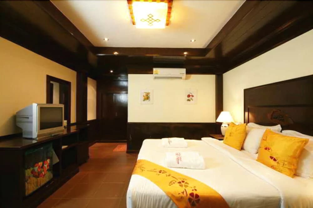 Central Cottage Resort - photo 3