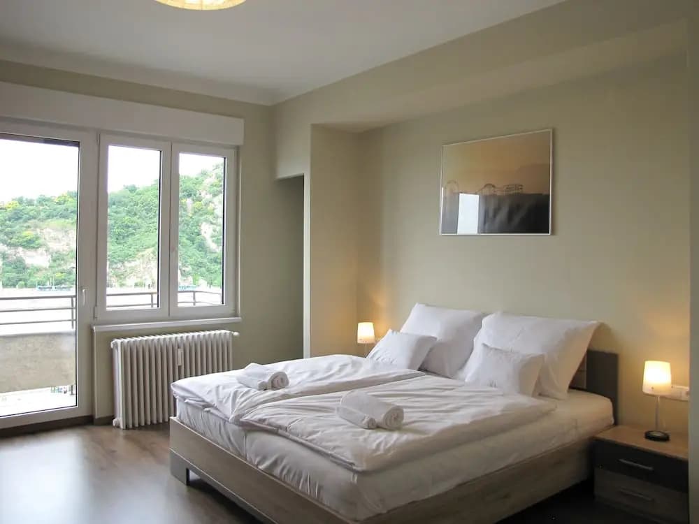 Empire of Liberty Apartment - photo 3