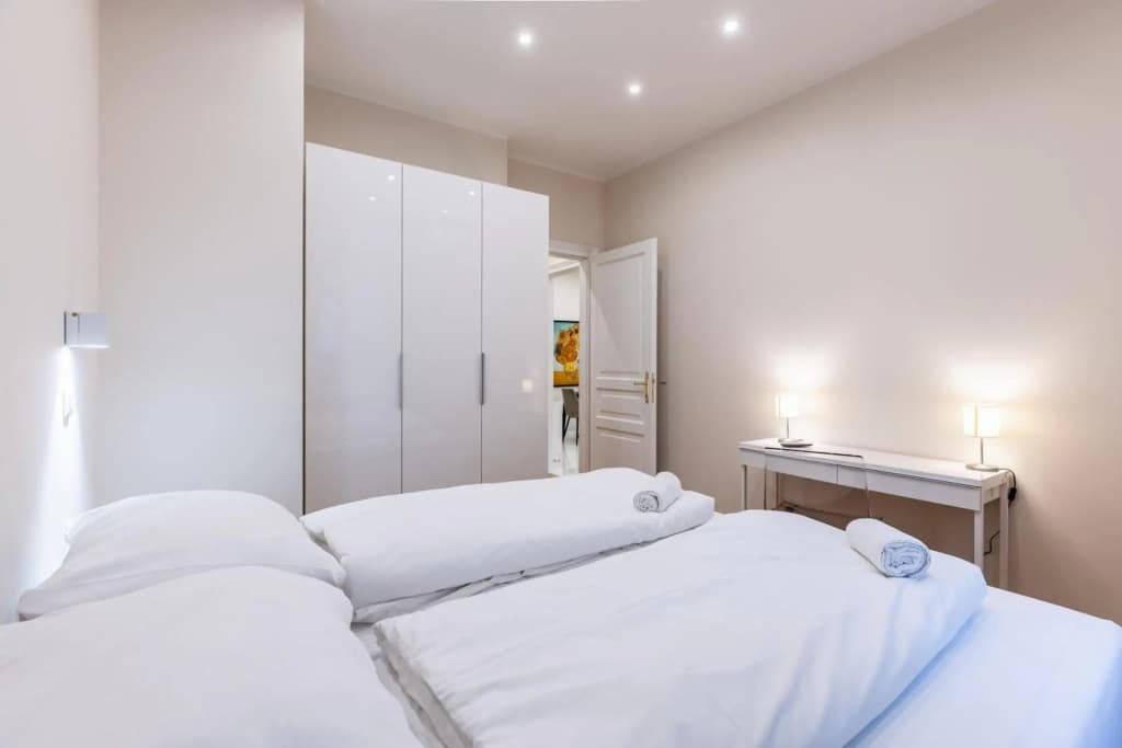Spacious 2 bedroom apartment nearby center - photo 1