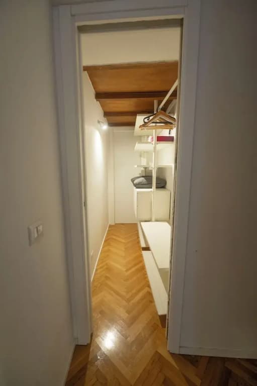 Spanish Steps Romantic Nest With Balcony - photo 6
