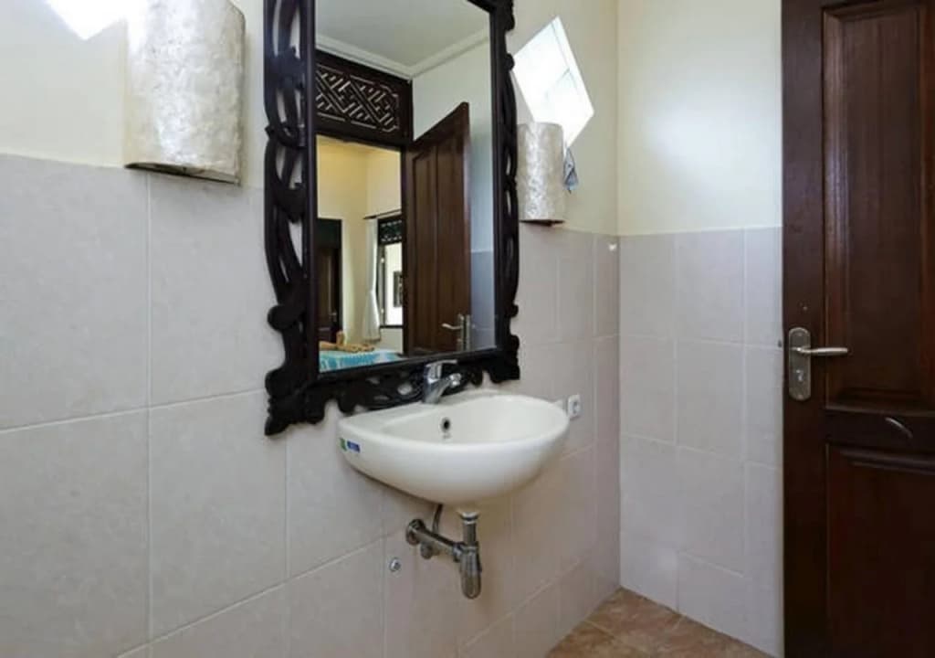 Loka Sari Guest House and Spa - photo 7