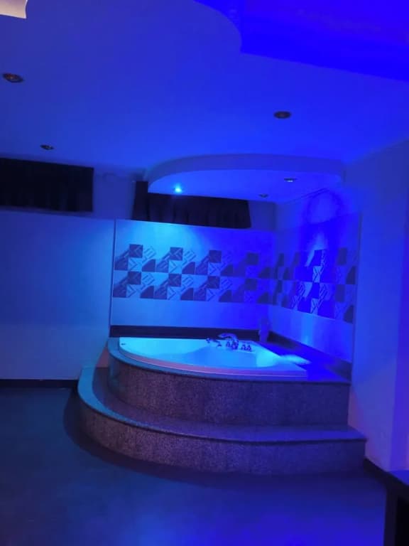 75 sqm Studio Type Jacuzzi Apartment 101a - photo 13