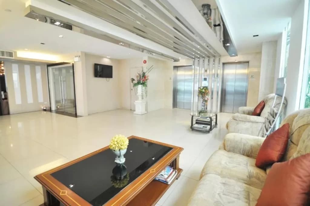 Centric Place Hotel - photo 9