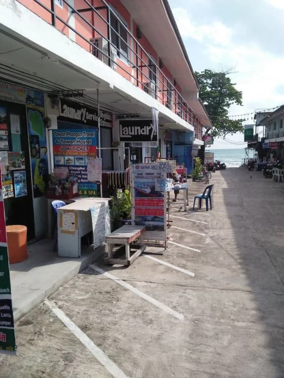 Tawan Hostel - photo 1