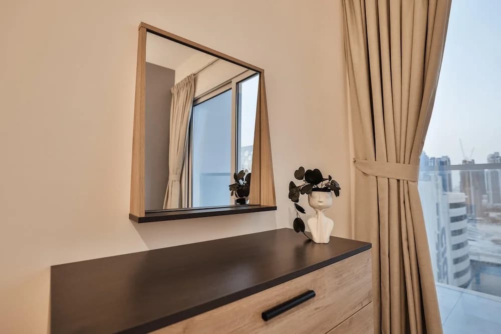 Luxe 1Bed Apt - Balcony & View - photo 3