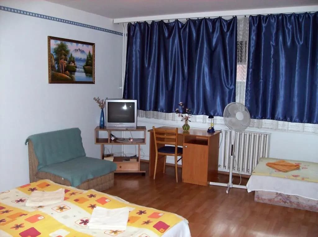 Budapest Economy Apartments - photo 10