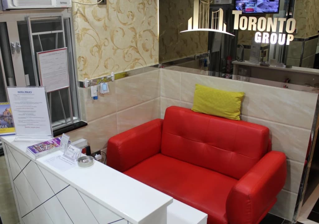Temple Street Hotel - photo 2