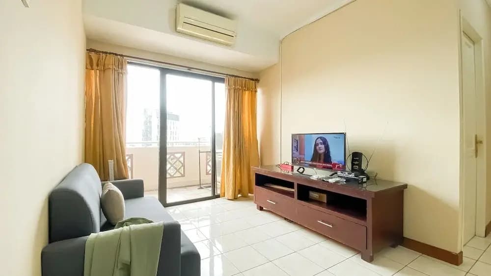 Spacious And Comfy 3Br At Puri Garden Apartment - photo 20
