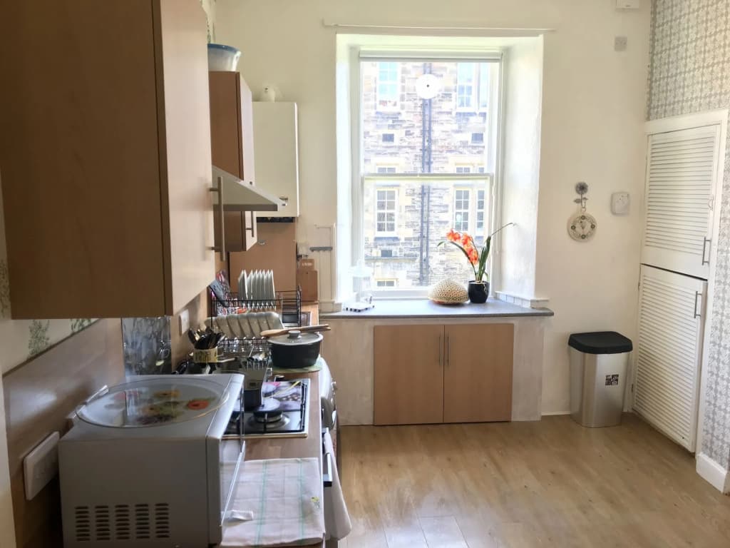 233 Leith Apartment - photo 6