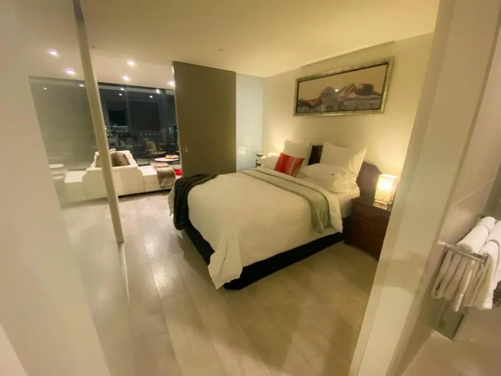 Modern, Clean, Luxury at the Right Price..... - photo 3
