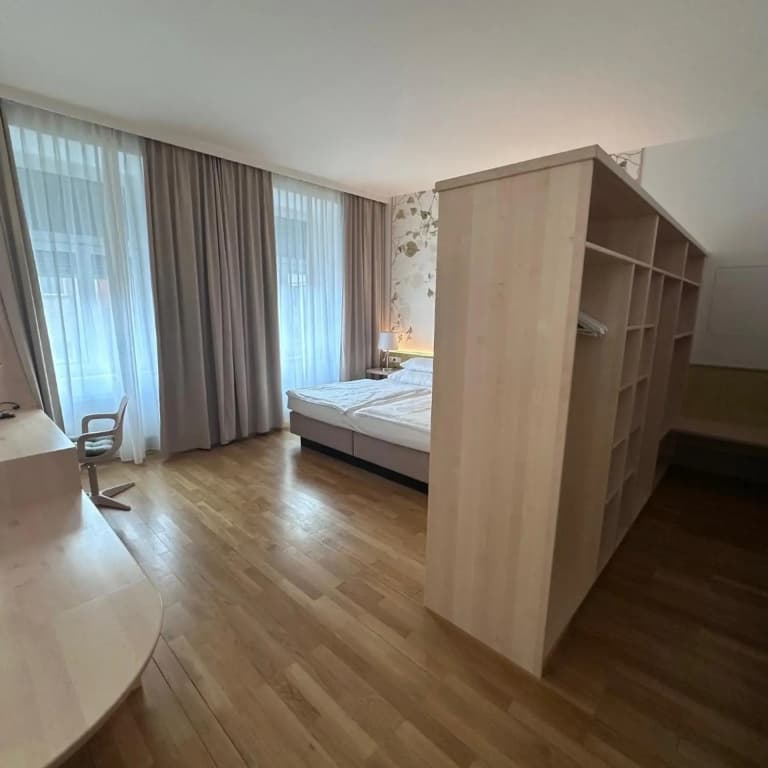 Hotel Caroline - photo 36