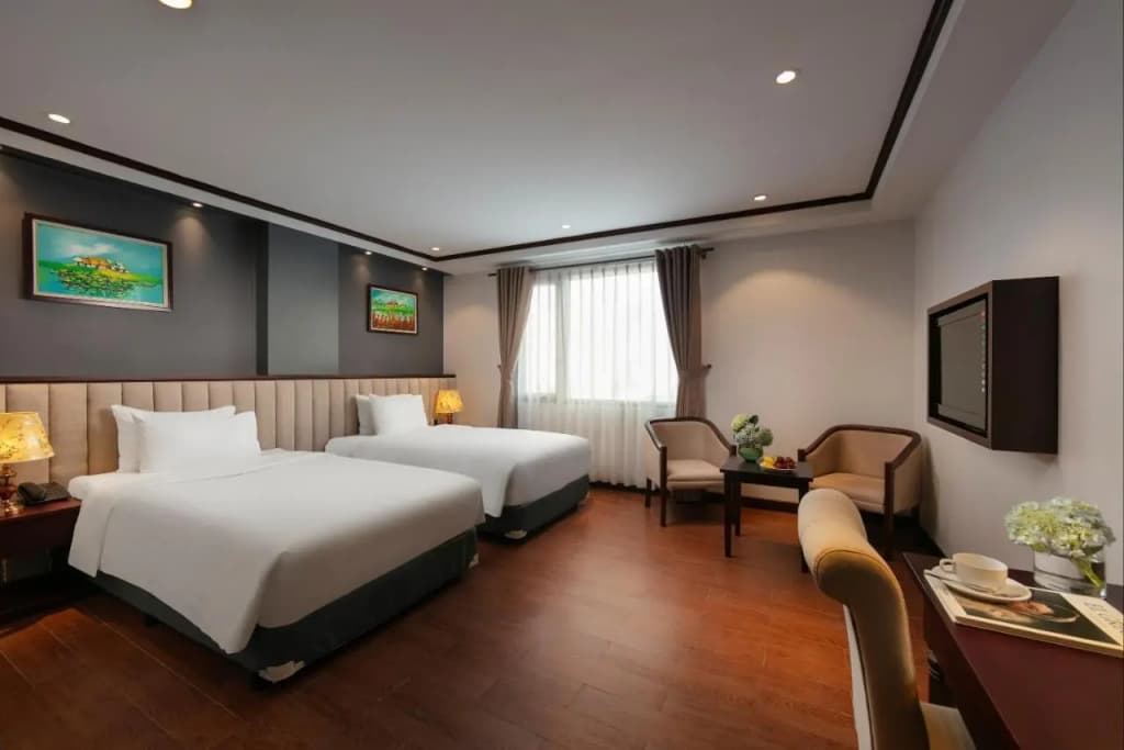 May De Ville Corner Hotel - photo 31
