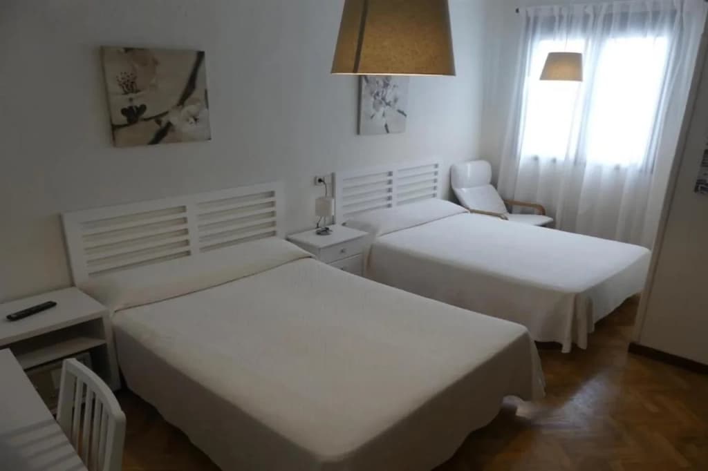 Hostal América - photo 3