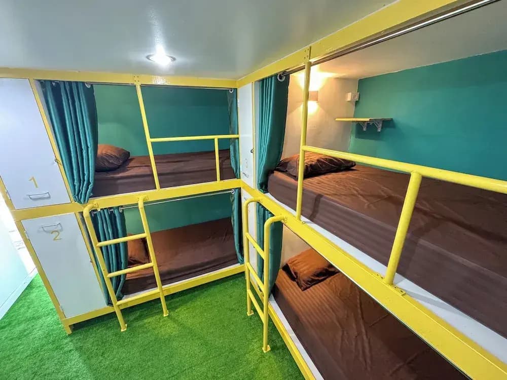 Banana Bunkhouse Hostel - photo 3