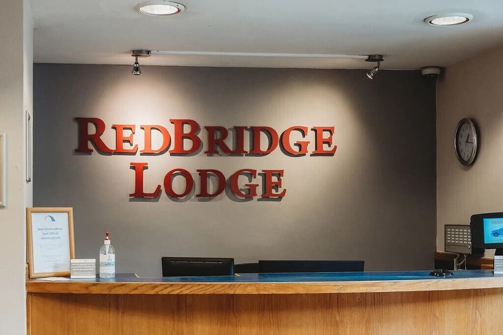 Redbridge Lodge - photo 2
