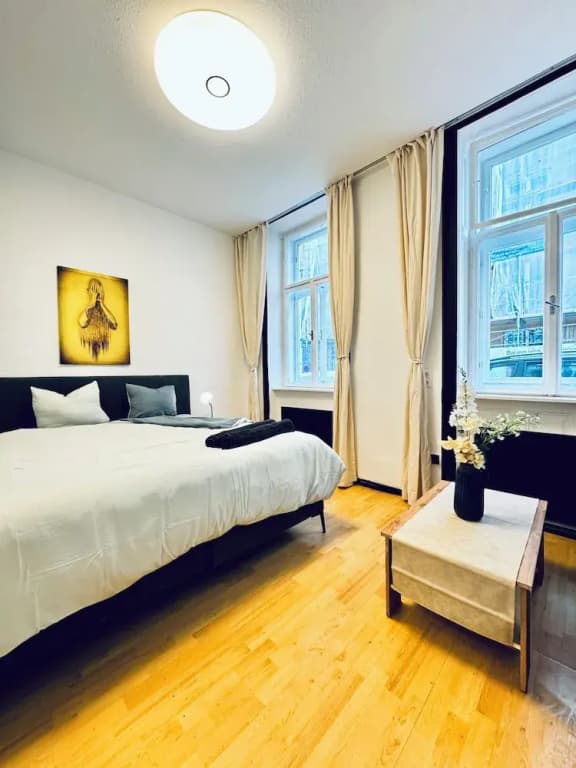 Cozy 2 Room Stay for 5 Near Stadthalle - photo 3
