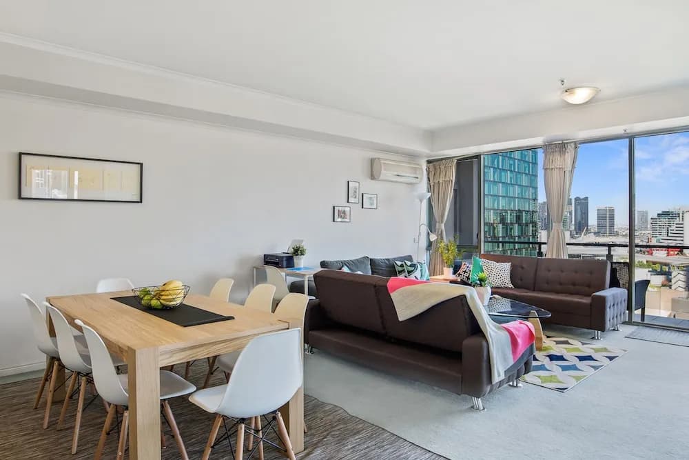Southbank Tower Apartments - photo 14