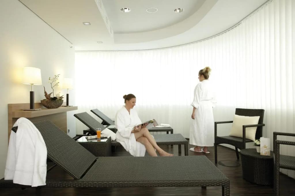 H4 Hotel Berlin Alexanderplatz - photo 28