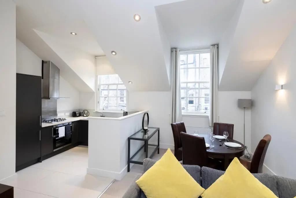 ALTIDO Contemporary and Vibrant 1BR flat near Princes Street - photo 14