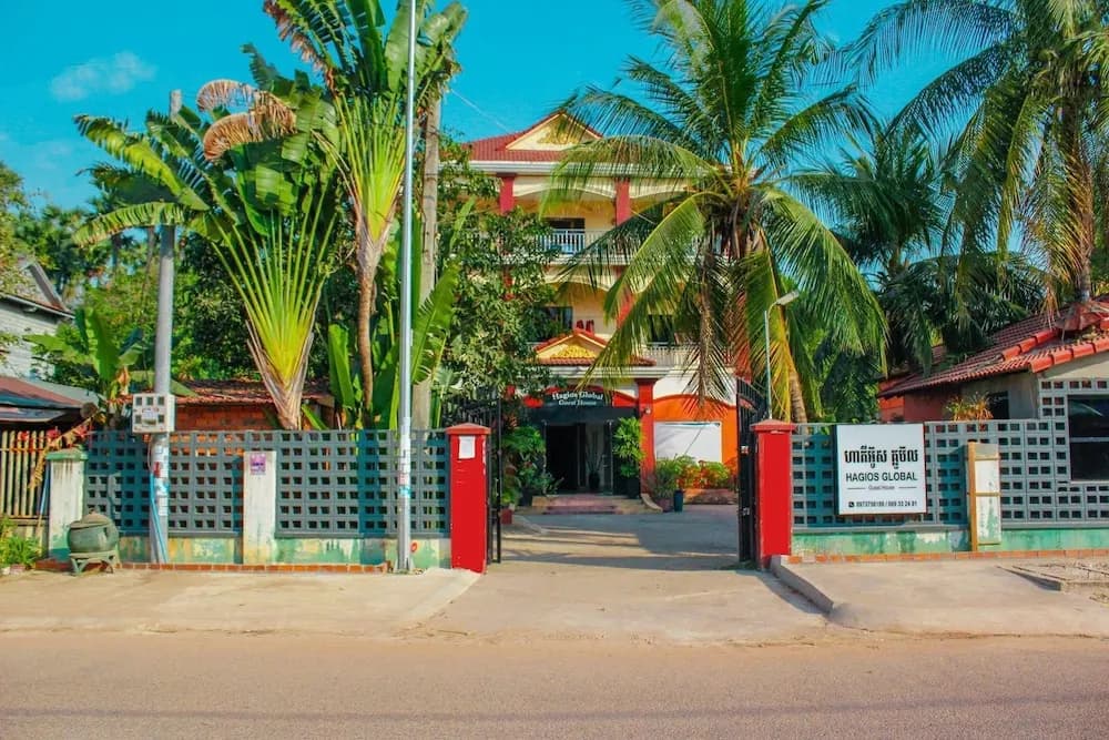 Hagios Global Guesthouse - photo 10