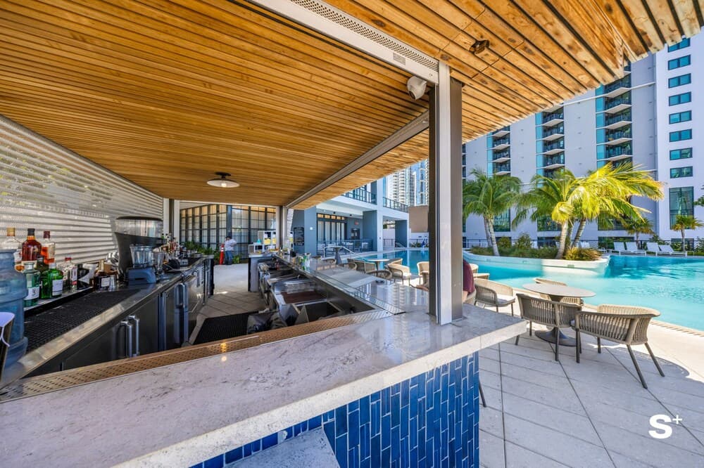 Upscale 3-BD Condo in DTW Miami - photo 41