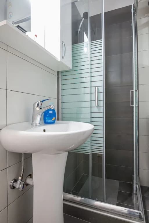 Comfortable Thisseio Apartment - photo 9